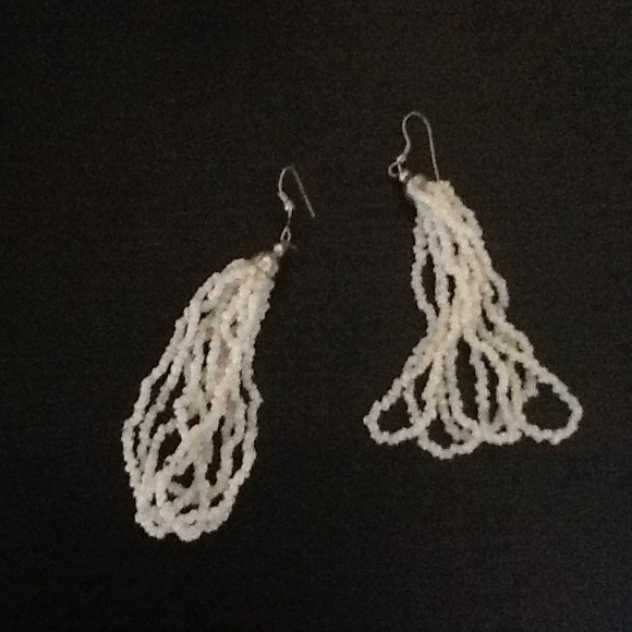 *** TRADED***White long earrings.