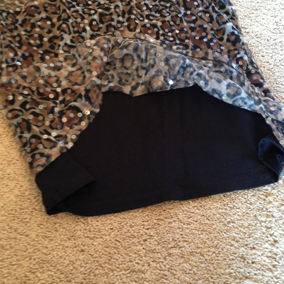 SOLD!!!!Sparkly animal print tank - Picture 4 of 4