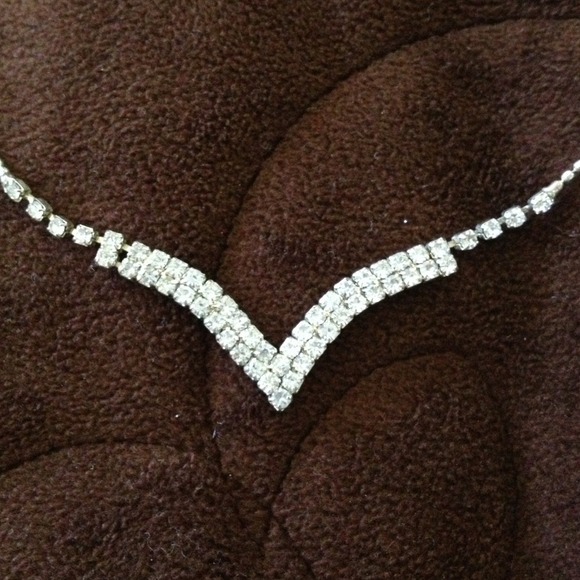 Necklace - Picture 2 of 3