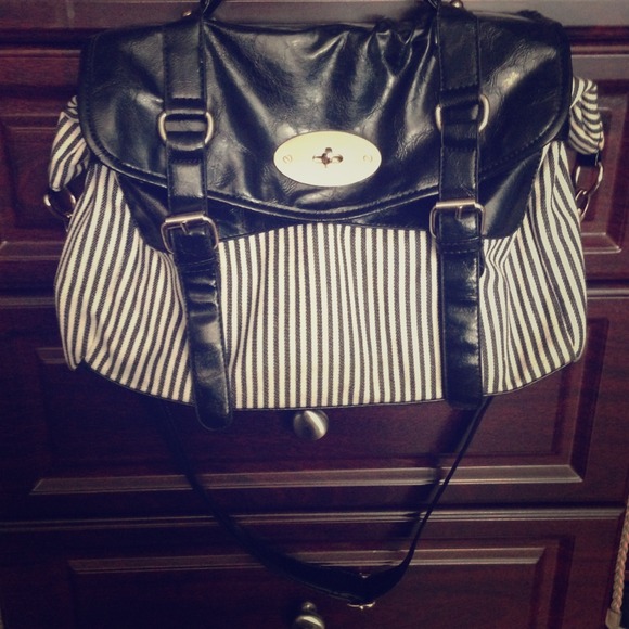 Satchel bag from justfab.com used but in great con