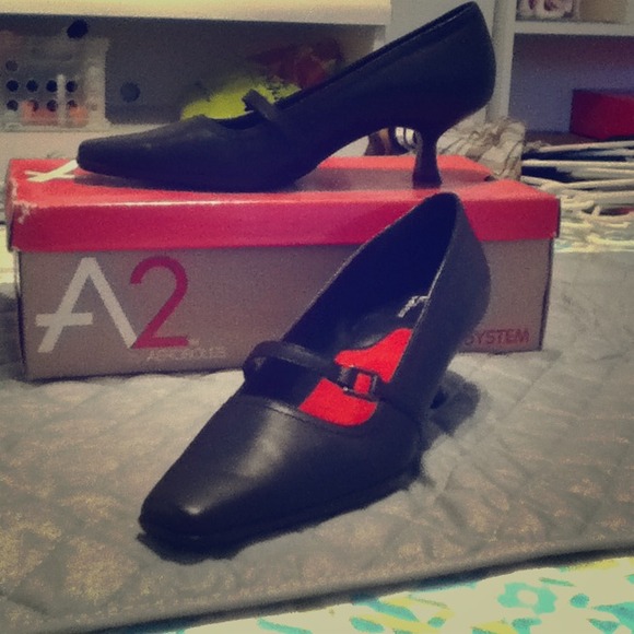 Black 1 inch heels
