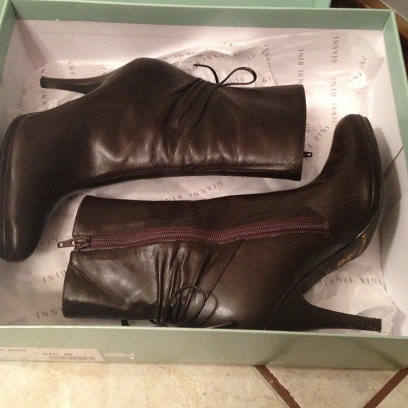 Boots!   Gianni Bini