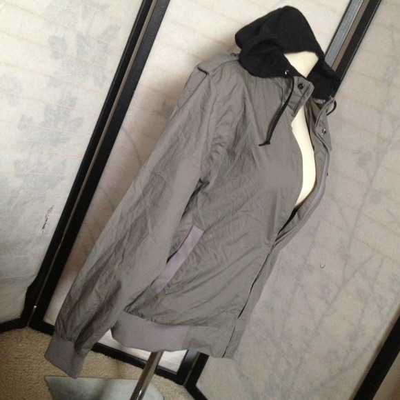 NWT Foreign Exchange Gray Black Hooded Jacket - Picture 2 of 4