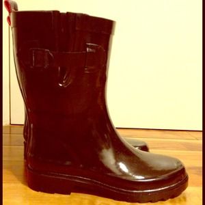 Black rain boots