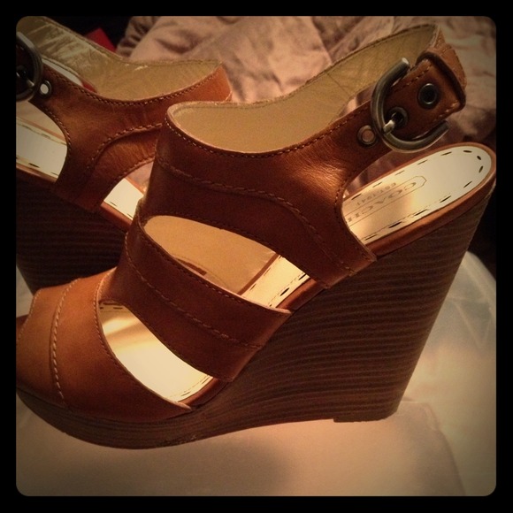 Coach tan heels