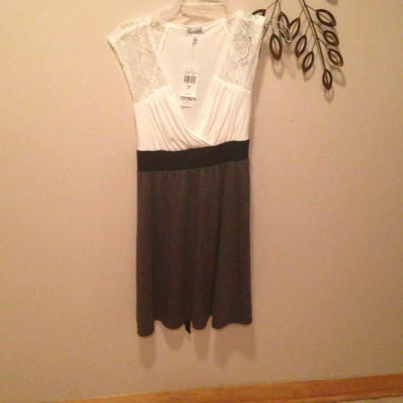 🔴Sold in bundle🔴Juniors dress