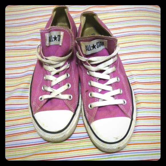 Classic Converse lavender/purple