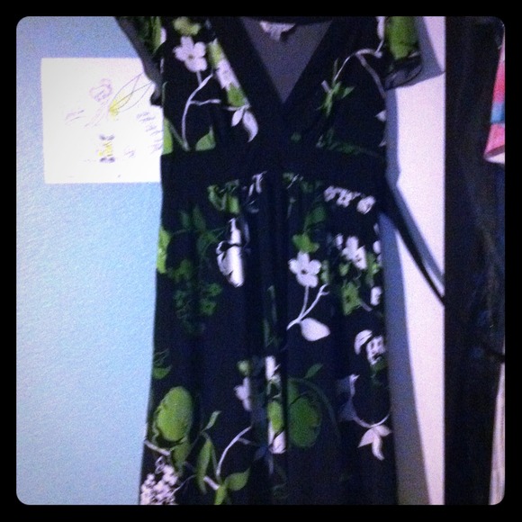 Black green and white knee length dress