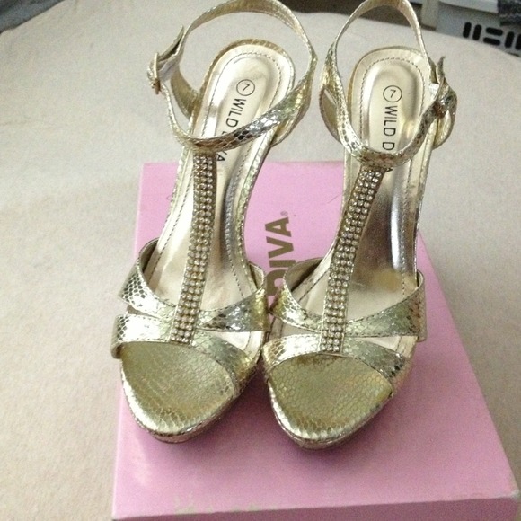 Gold ~Wild Diva~ Stilettos with Diamond Strap!!!