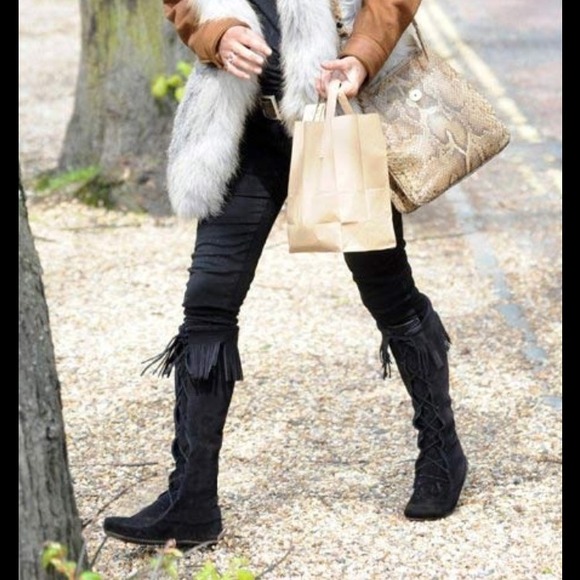Minetonka Boots - Minnetonka lace up fringed knee boots