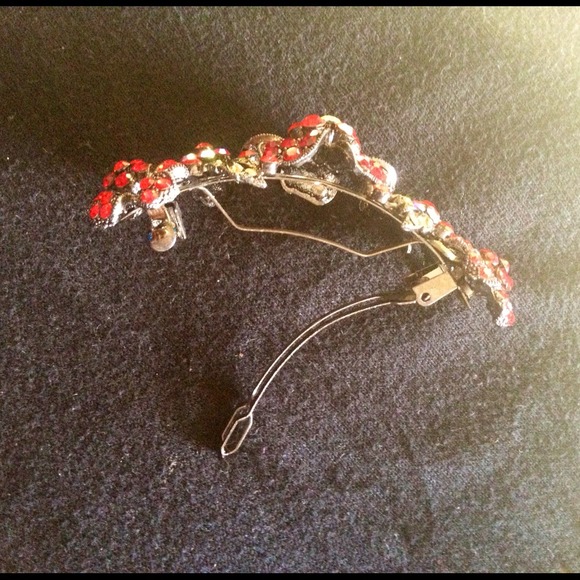 Swarovski Crystal Red Hair Barrette - Picture 2 of 2
