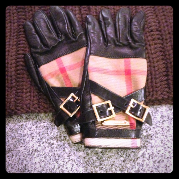 *SOLD* Authentic Burberry Leather Gloves