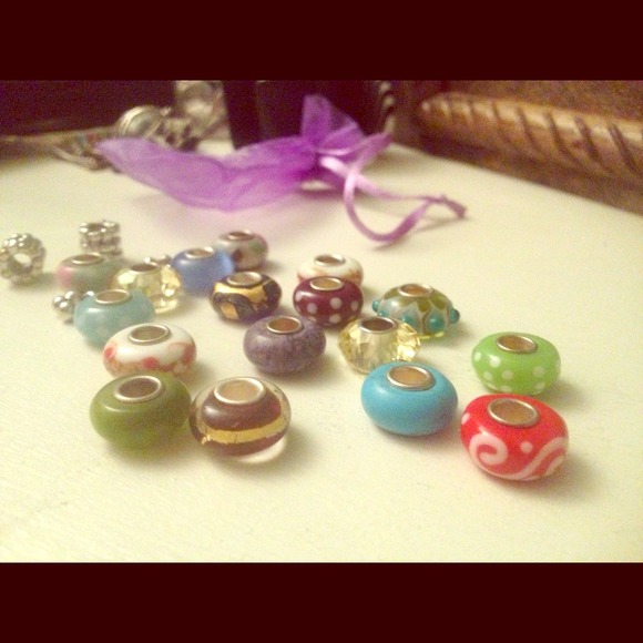 5Bauble lulu charms. With bracelet