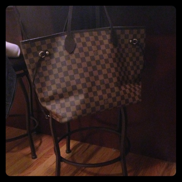*SOLD* Authentic Louis Vuitton Neverfull MM