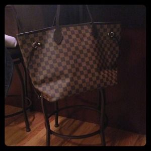*SOLD* Authentic Louis Vuitton Neverfull MM