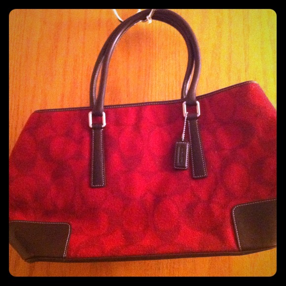 💯Beautiful Authentic Red&Brown Coach Purse👜👜👜