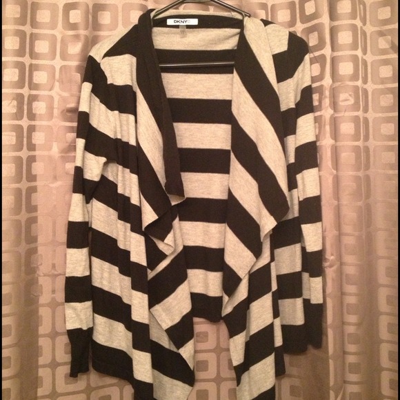 DKNY sweater cardigan