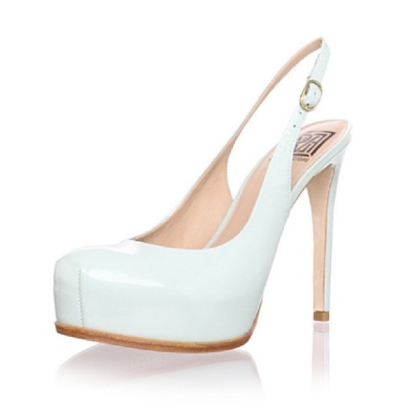 Pour la Victoire Shoes - Pour La Vuctoire Aria Slingback Platform Pump