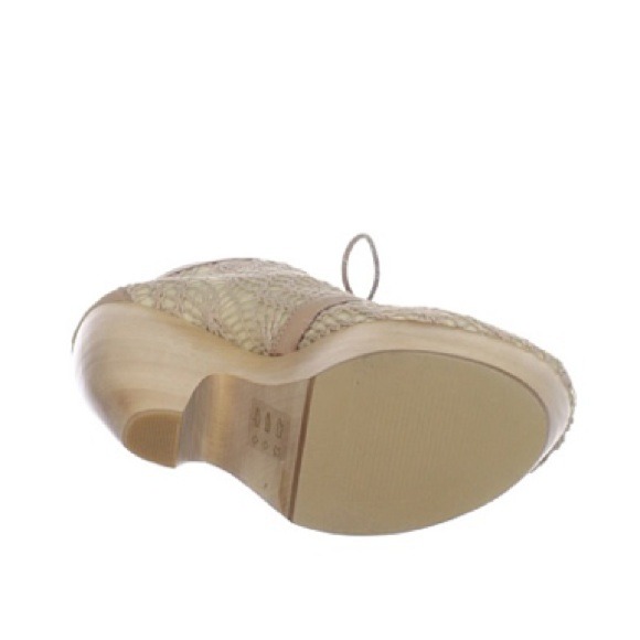 Messeca Julie Boot in Crochet - Picture 4 of 4