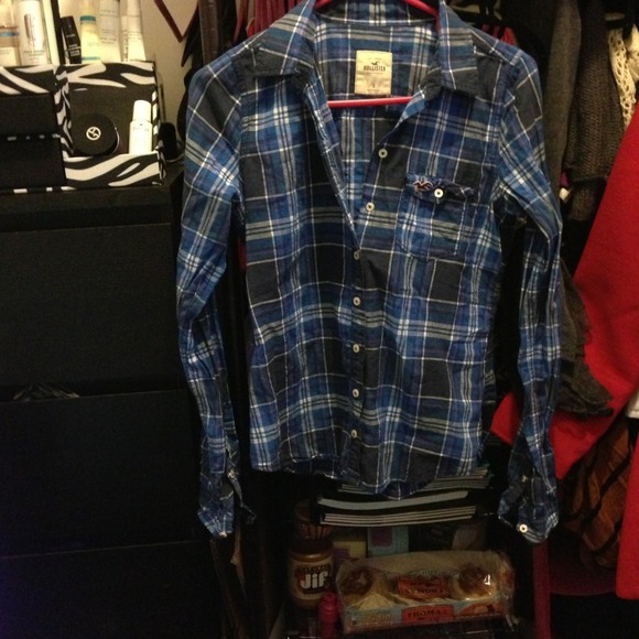 Hollister button down shirt ✨traded✨