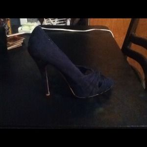 Navy blue cute heels