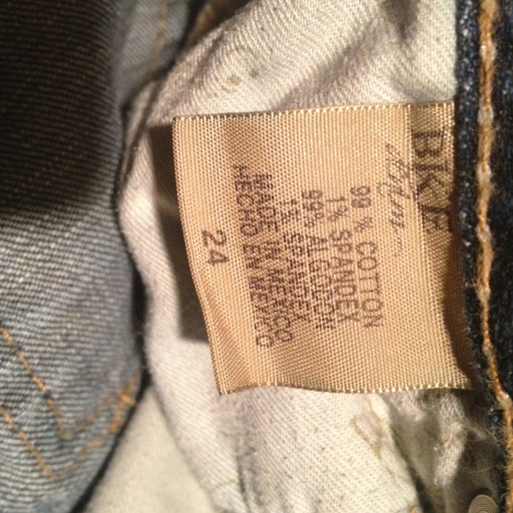 BKE Capris - Picture 3 of 4