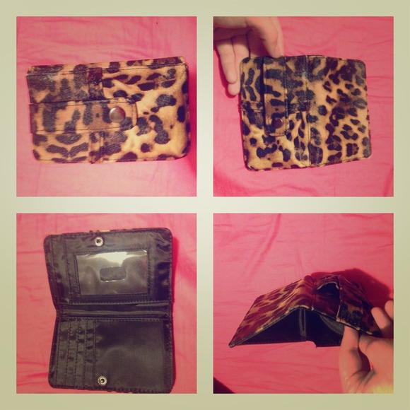 Cheetah iPhone/id-card holder