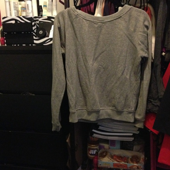 Gray sweater✨sold⭐ - Picture 2 of 2