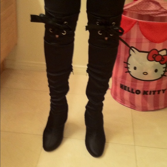 Steve Madden Boots - Reduced Steve Madden sexy satin boots