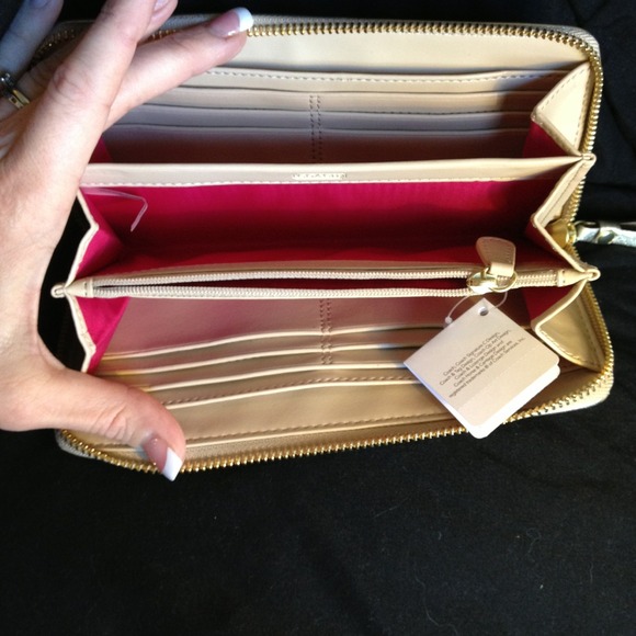 🔴SOLD🔴 - Picture 2 of 4