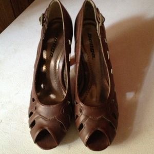 Used - Bongo heels