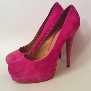 TradedAldo Bubblegum Pink Suede Heels