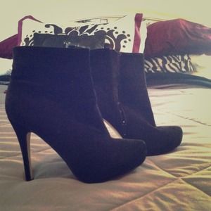 Size 7 Damita K Ankle Boots
