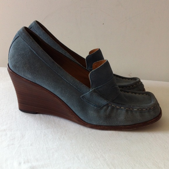 ⭐⭐⭐Sold⭐⭐⭐Blue Suede Wedges Size 8.5