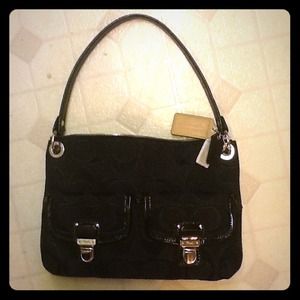 Small black coach purse mint condition
