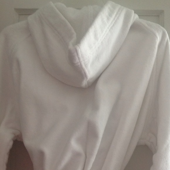 *****SOLD*****LACOSTE LADIES ROBE - Picture 2 of 4
