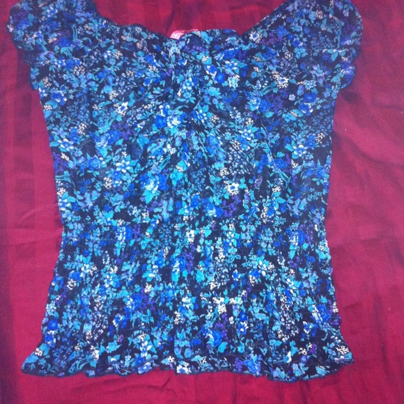 Black floral scrunch shirt with blue flowers