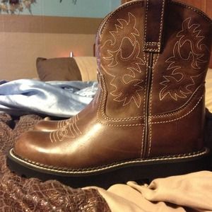 Ariat Fat baby size 8b worn a couple of times.