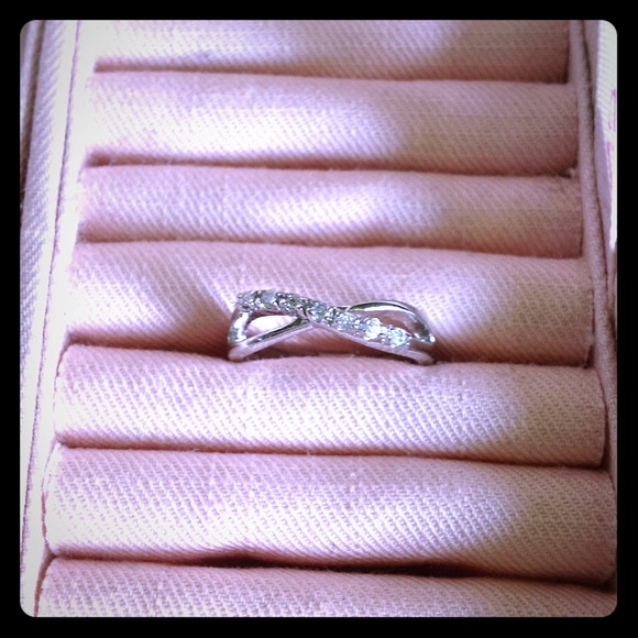 RESERVED for tabb423 *NEW* Jeweled Infinity Ring