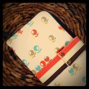 ✨SOLD!!!✨NWT!!!! IIIParcel by LoopNYC Clutch