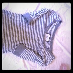 A & F shirt size med
