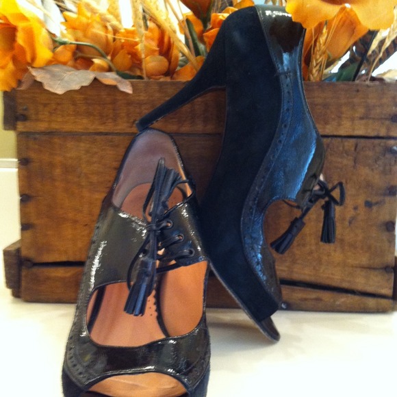 **SOLD** Nanette Lepore Suede & Patent Peep Toe - Picture 1 of 4