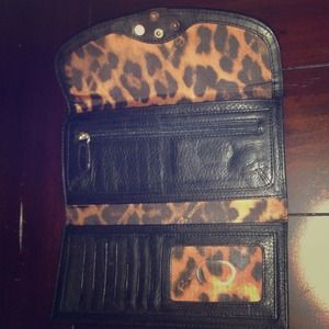 PRICE REDUCED!! Like new B. Makowsky wallet.