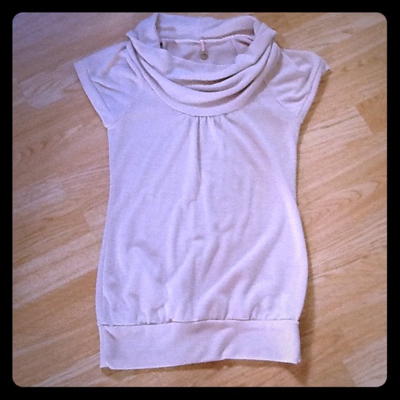 !!!Sold!!! Robin k sweater