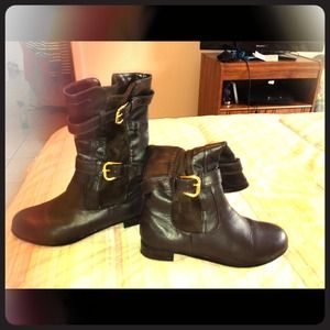 Brown buckle boots