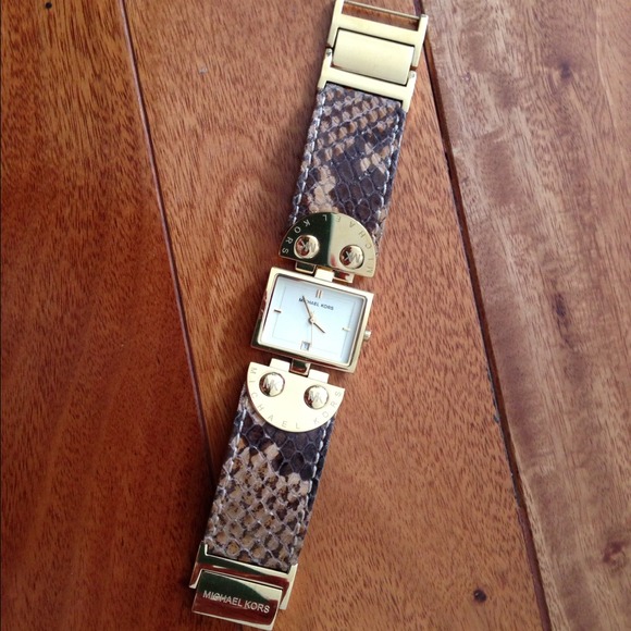 MK watch