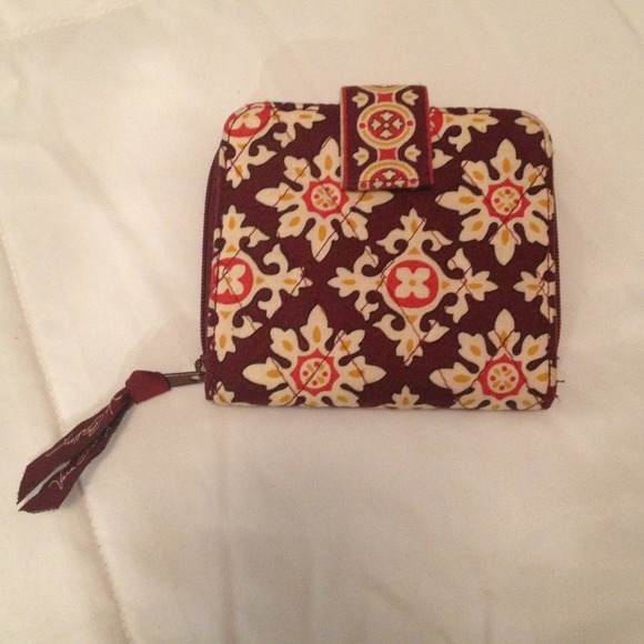 Vera Bradley! Gorgeous wallet! Beautiful colors!