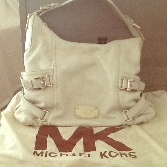 Authentic Michael Kors Medium Shoulder Tote