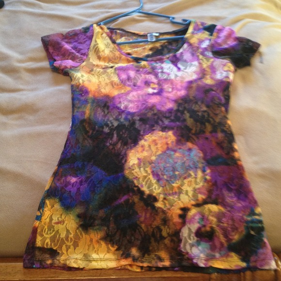 See through Buckle lace top - Picture 1 of 3