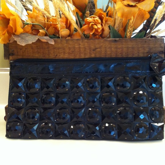 ⚡REDUCED $10⚡Steve Madden Black Crystal Clutch